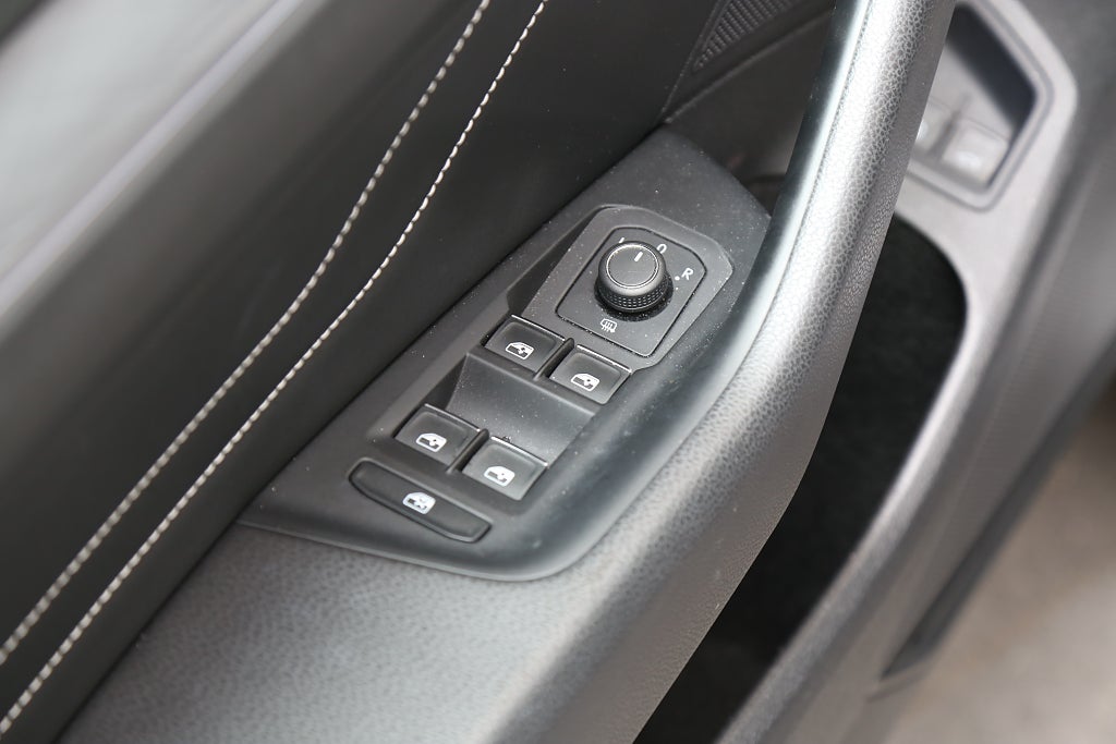 Volkswagen Passat GTE 1,4 TSI Plug-in 218hk SC Navi Kamera Drag Leasbar 2020