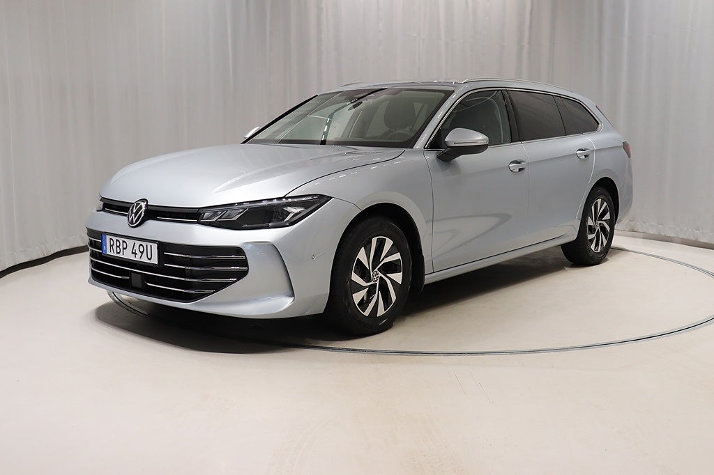 Volkswagen Passat 1.5 eTSI 150hk Business Drag Nav Värmare 2025