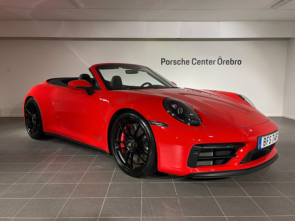 Porsche 911 Carrera 4 GTS Cabriolet 