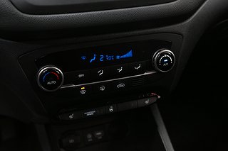Halvkombi Hyundai i20 12 av 16