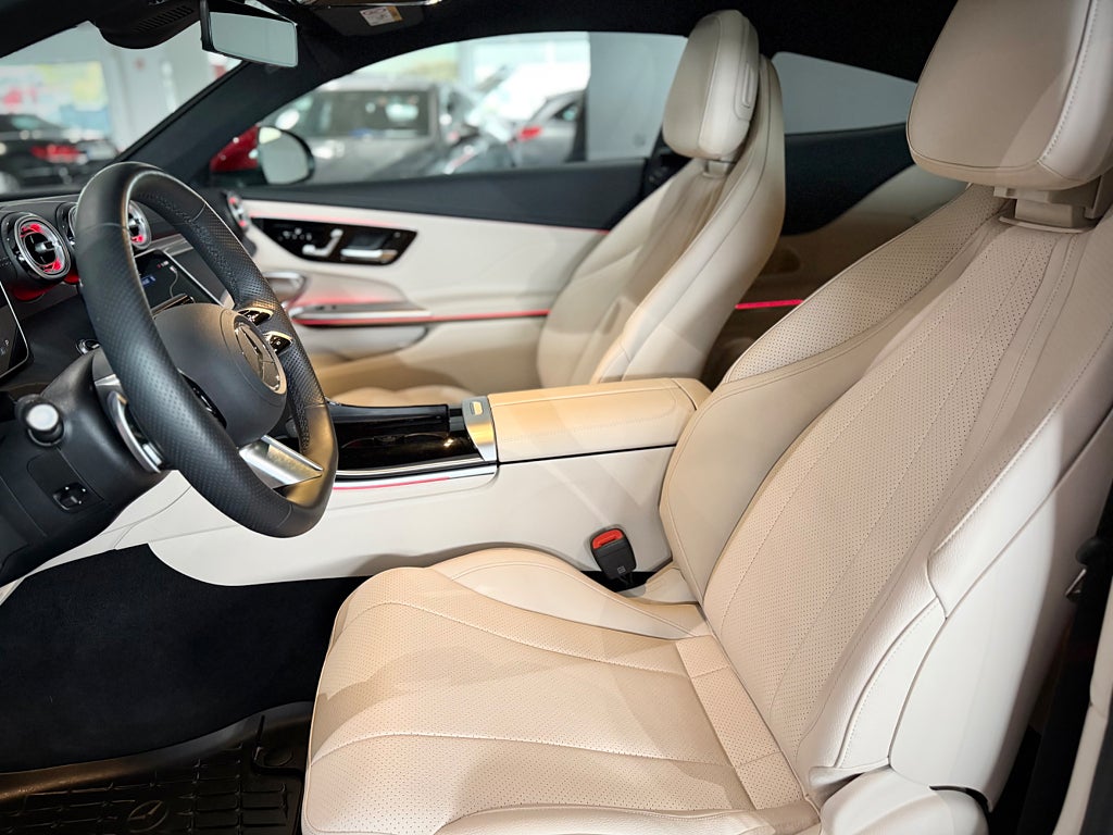 Mercedes-Benz CLE 300 4matic AMG Premium Glastak Värmare Vinter pkt - bild 16