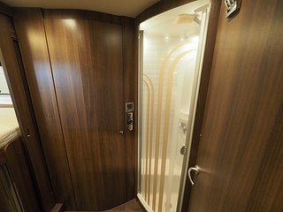 Husbil-integrerad BURSTNER Elegance i895 24 av 29