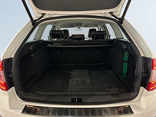 Skoda Octavia Scout 2.0 TDI 4×4 Premium Drag Dvärm Kamera Mvärm SoV – bild 12