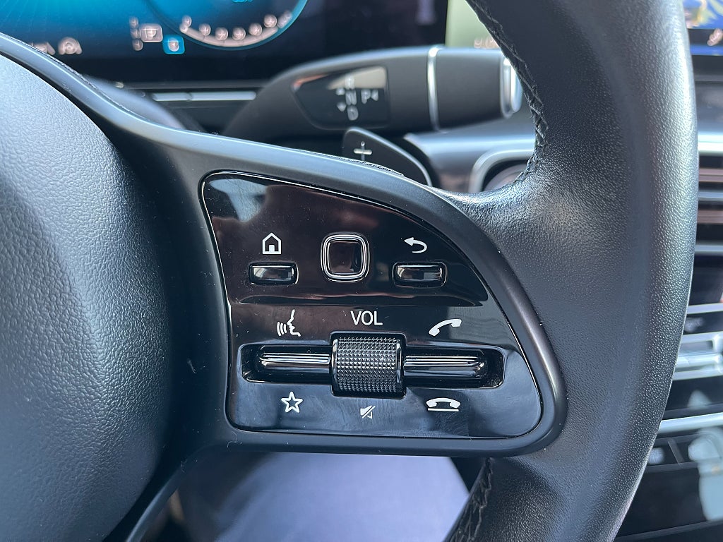 Mercedes-Benz EQC 400 4MATIC 408 hk