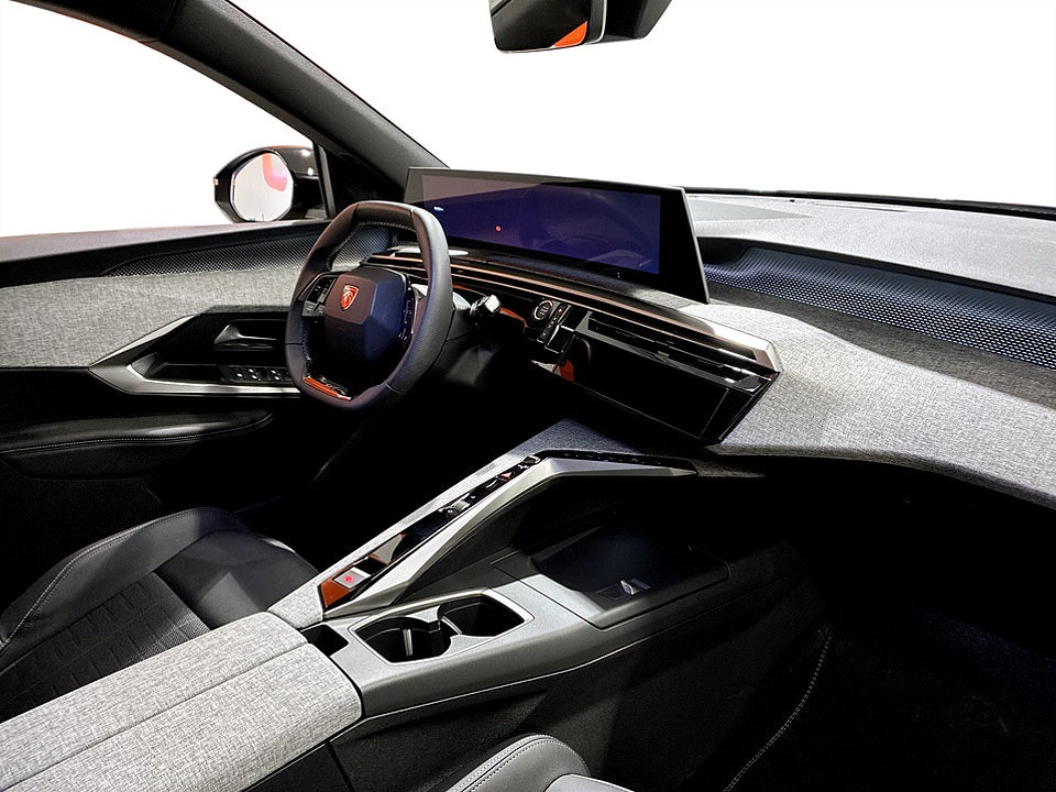 Bild på Peugeot 5008 GT Hybrid 145hk Aut - VECKANS KLIPP!