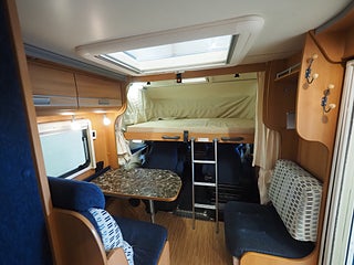 Husbil-integrerad Dethleffs Globebus 11 av 20