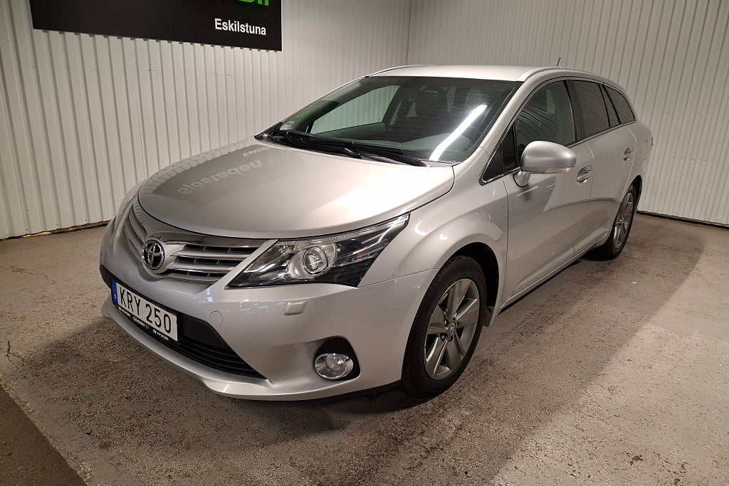 Toyota Avensis Kombi 2.0 Aut S Ed 50 Skinn/Alcantara Kamera Drag