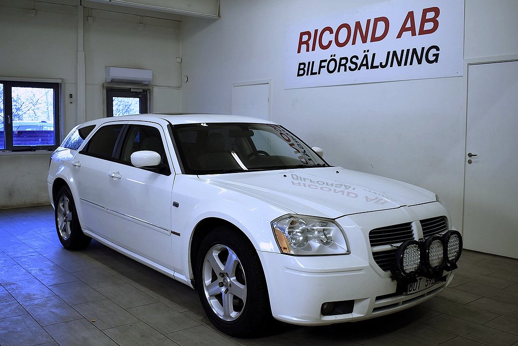 Dodge Magnum 5.7 V8 HEMI AWD KOMBI 345HK