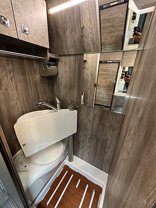 Husbil-halvintegrerad Robeta Apollo 140HK AUT  14 av 22