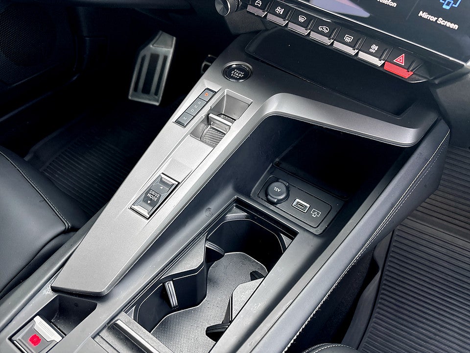 Bild på Peugeot 408 GT 1.2 PT 130hk Aut B-KAMERA CARPLAY NAVI