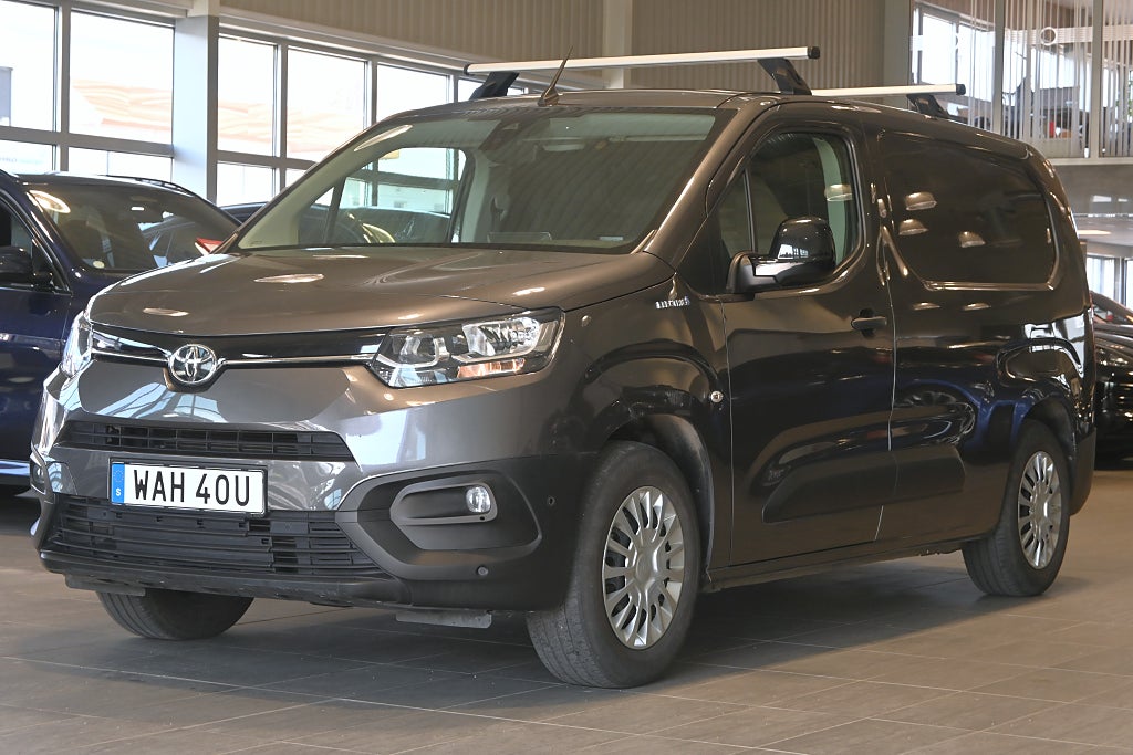 Toyota ProAce City Electric 50 kWh 3-sits Navi V-inredd