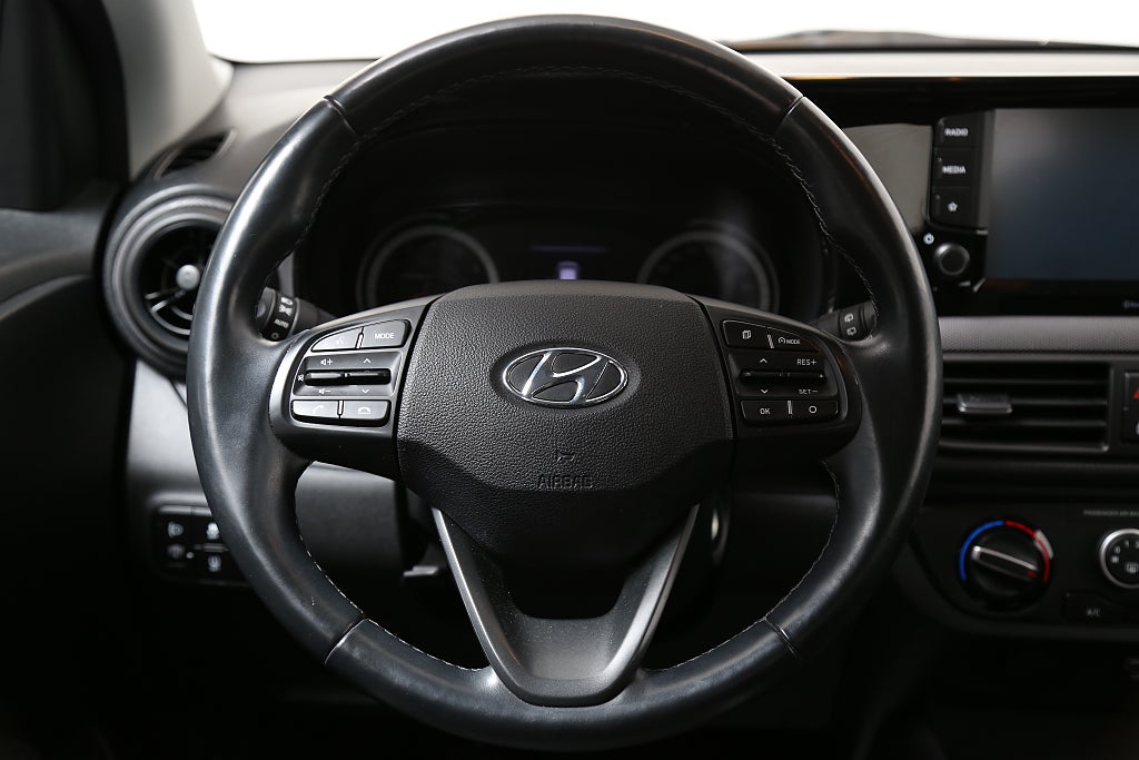 Hyundai i10 1,0 blue 67hk Essential 5D CarPlay 2020