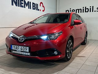 Toyota Auris Touring Sports Plus Kamera Mvärm Drag S/V-hjul