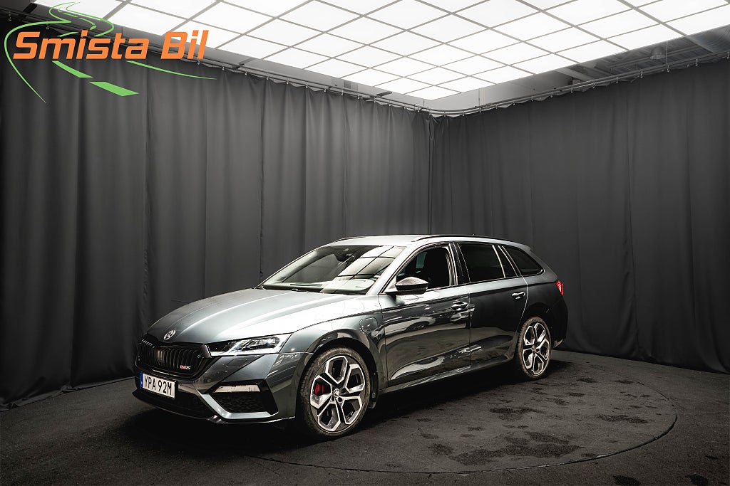 Skoda Octavia RS iV Plug-in B-VÄRMARE CANTON RÖDA SÖMMAR MOMS
