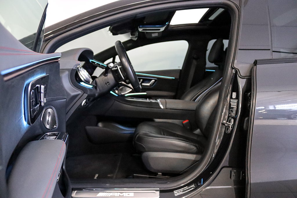 Mercedes-Benz EQS AMG 53 4MATIC+ Premiumpaket+ Kolfiber Panorama (MOMS)