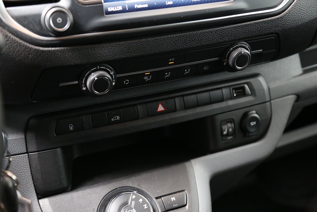 Toyota ProAce 2,0 D-4D 144hk Skåp Aut Lång I Värmare I Drag I Moms 2023