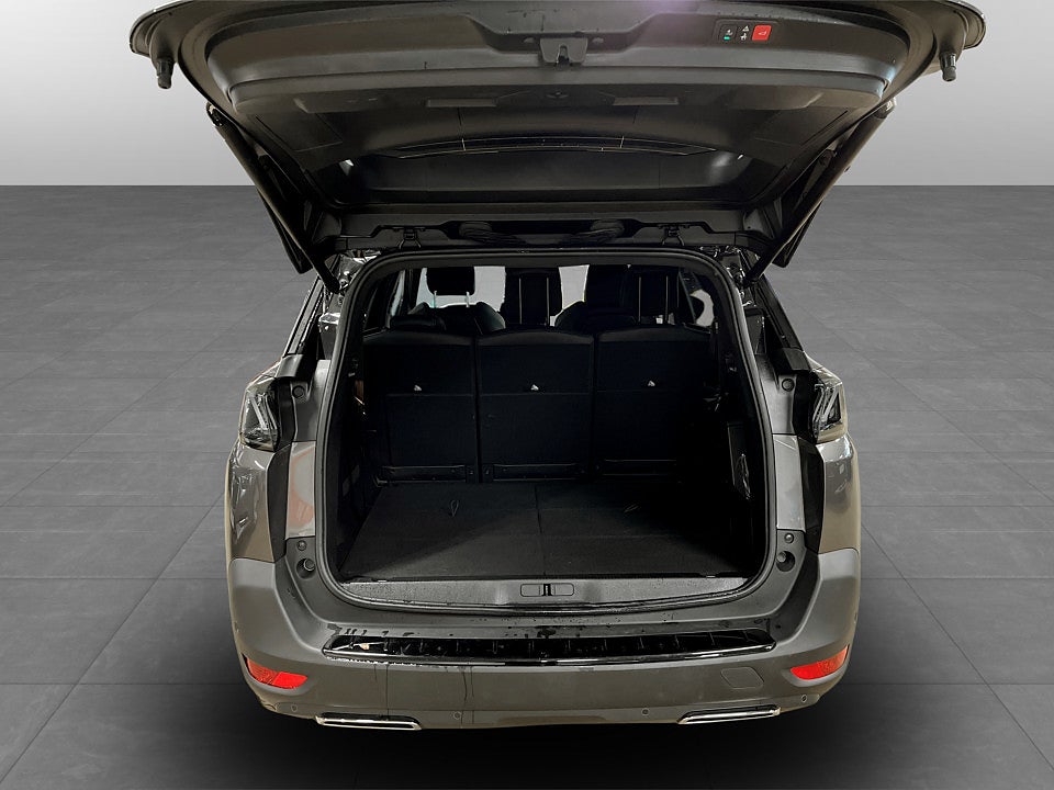 Bild på Peugeot 5008 GT Black Pack 1.2 PT 130hk Aut 7-SITS B-KAMERA CARPLAY