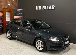 Audi A3 Sportback 1.6 Comfort 102hk / Motorvärmare/ Nyservad