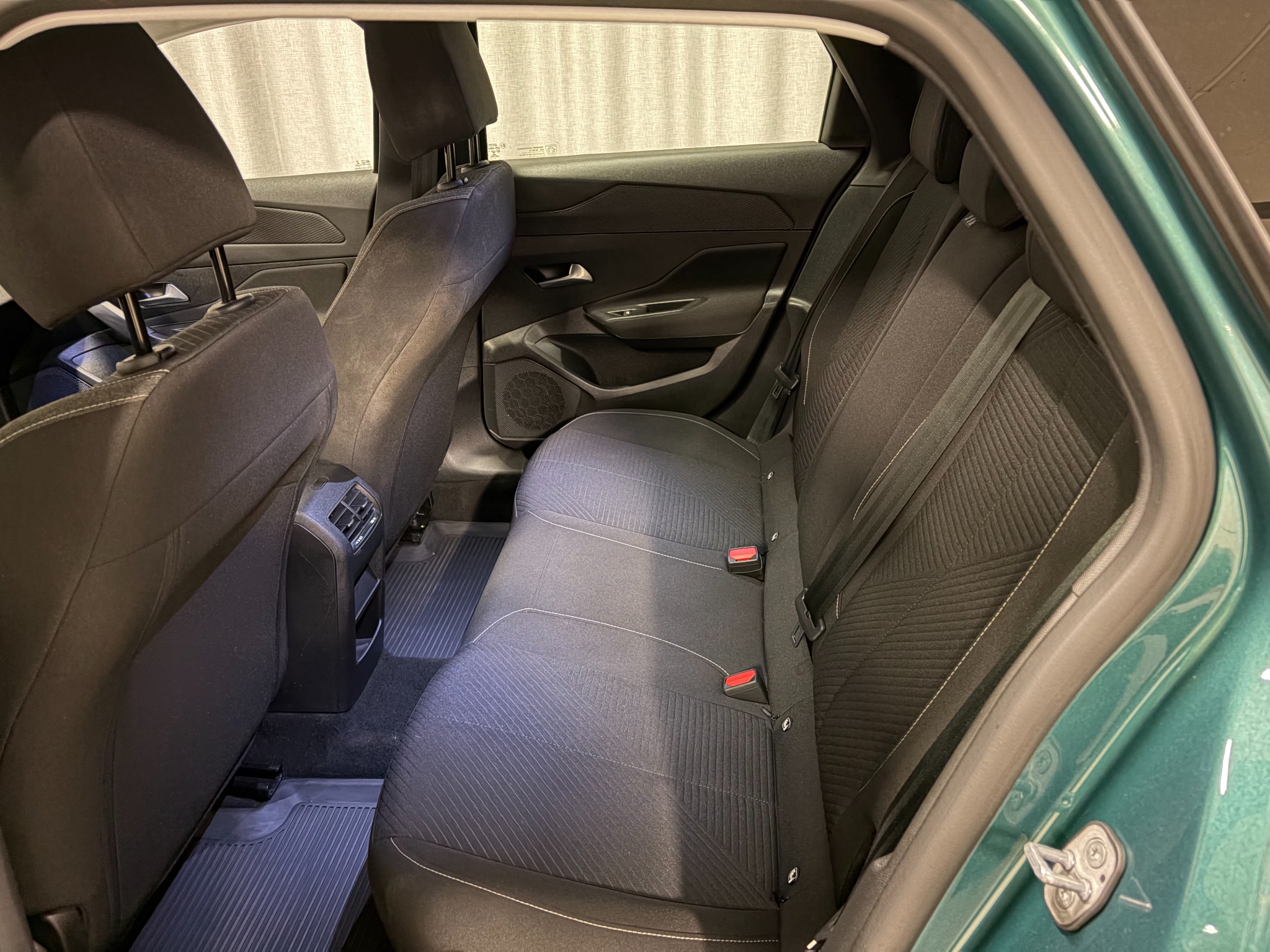 Peugeot 308 2022, photo 6/44