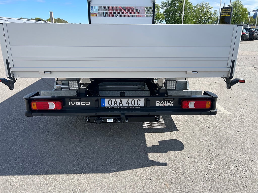 Iveco Daily 72C18 A8 Kranbil Palfinger Kran Fullutrustad