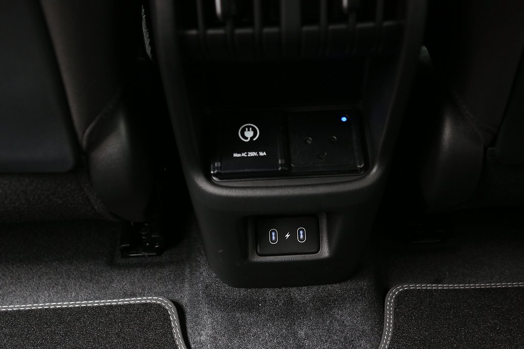 Hyundai Kona Electric 48kWh Essential - Business lease 2025