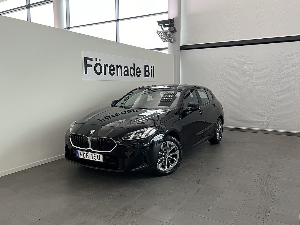 BMW 120 PRIVATLEASING fr. 3.345 kr/mån Auto 17" Rattvärme 