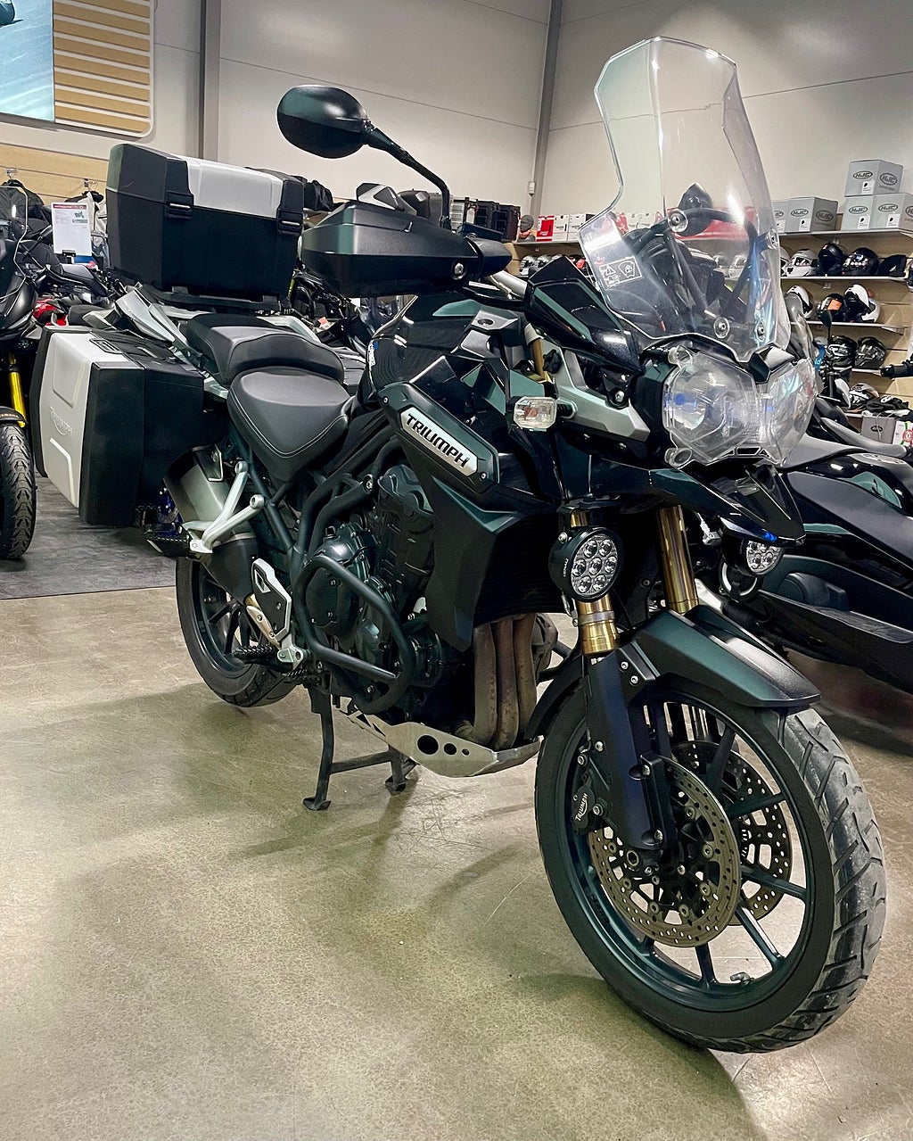 Triumph Motorcycles TIGER 1200 EXPLORER ABS 3 packväskor extra DINALI lampor 