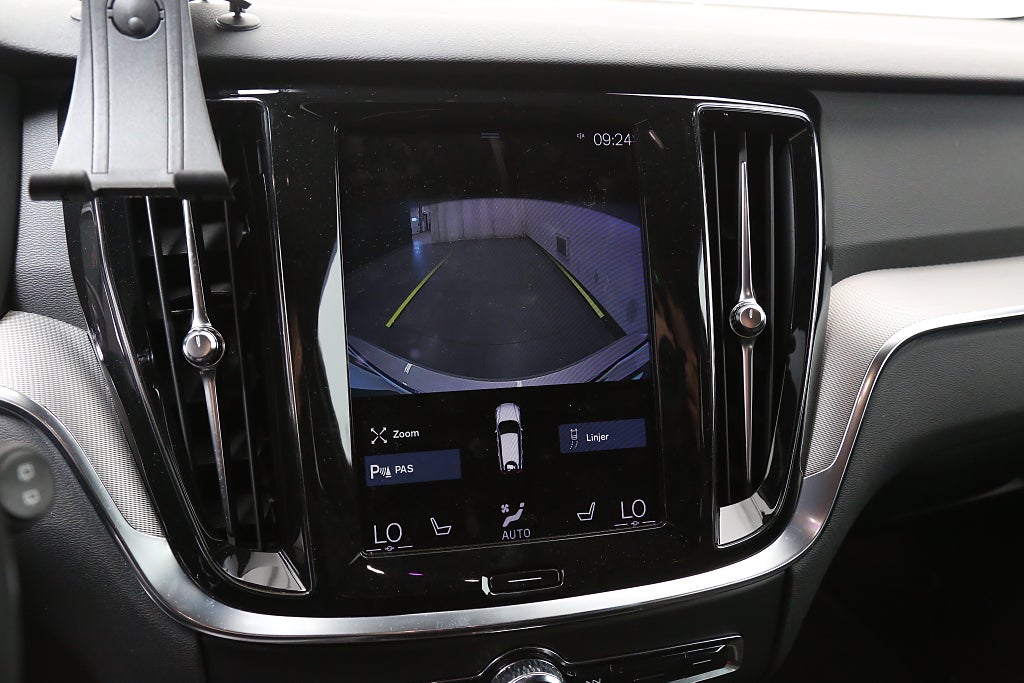 Volvo V60 Recharge T6 AWD 340hk R-Design |Navi|Kamera|Voc|