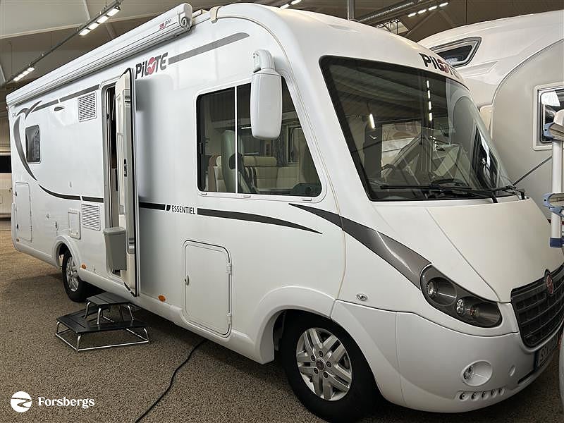Pilote I 740 C / Alde / AC bodel / Perfekt bil för 4 redo för nya resor