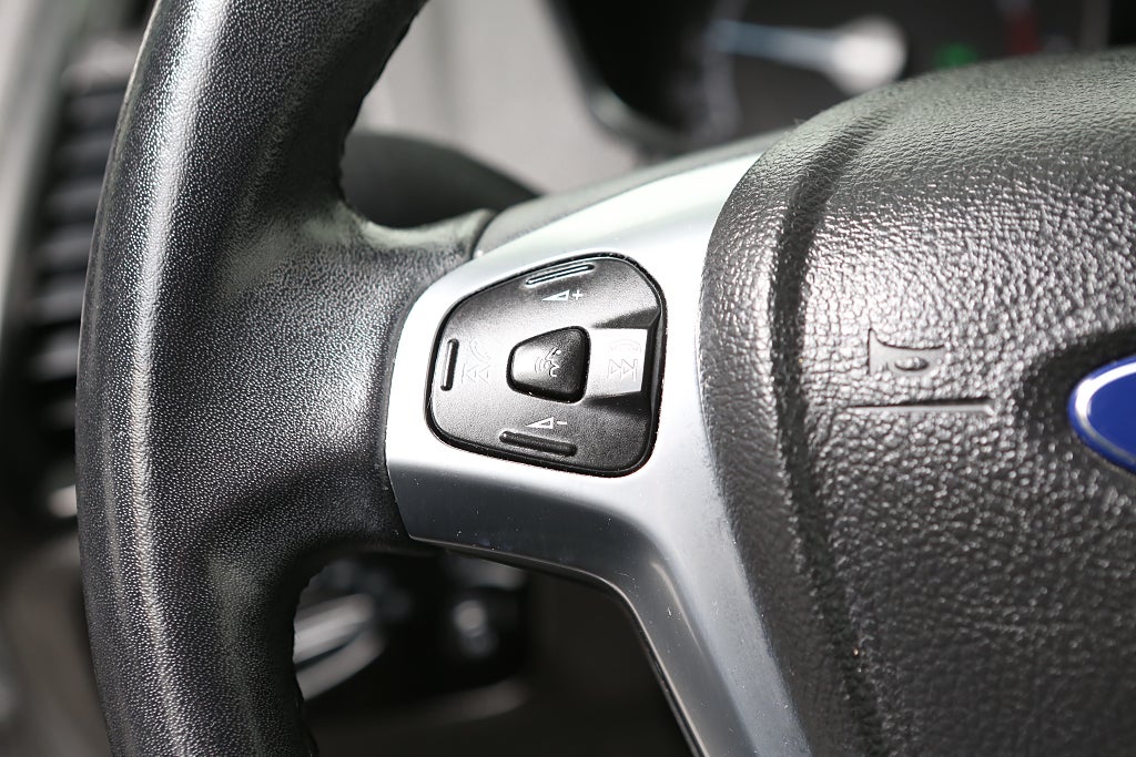 Ford Ecosport 1,5 Ti-VCT 112hk Titanium Plus Aut | Komfortpaket |