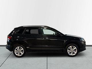 Skoda Karoq 1.0 TSI Drag Värmare Kamera S&V-däck Låg Skatt