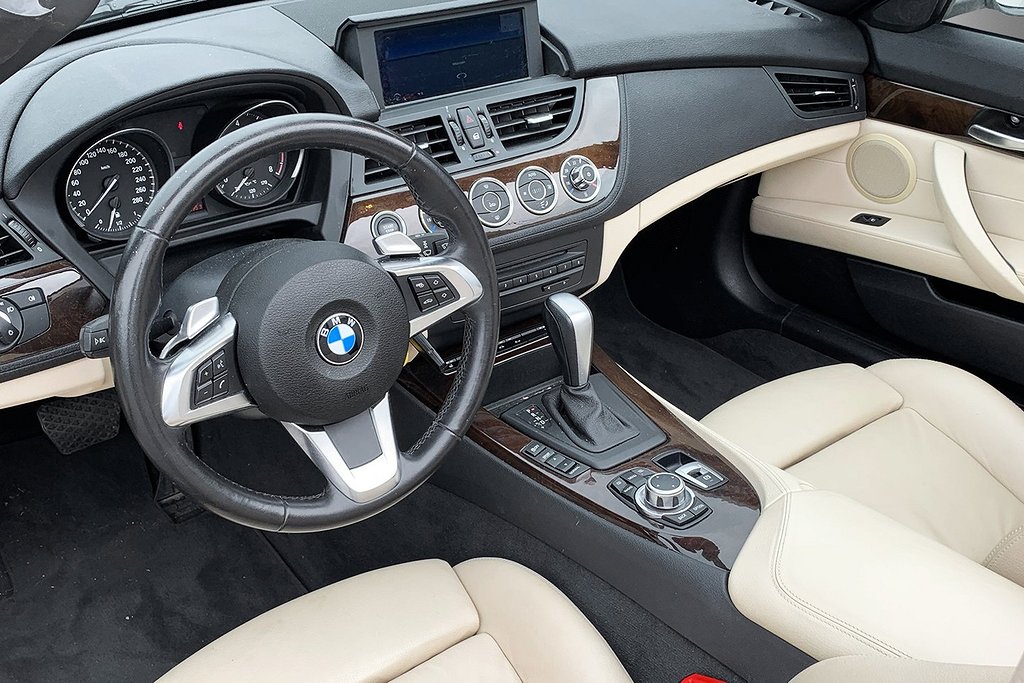 BMW Z4 sDrive23i | NAVI | Låga mil | Svensksåld 2009