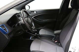 Halvkombi Hyundai i20 10 av 24