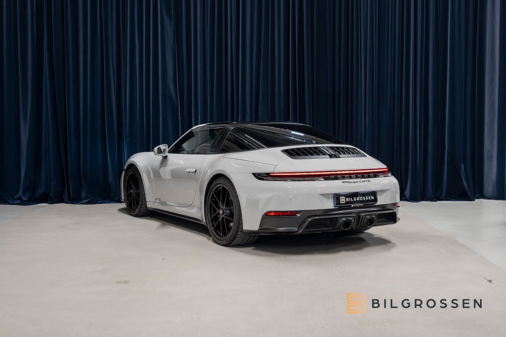 Porsche 911 992.2 Targa 4 GTS SportDesign Kolfiber BOSE HUD Lyft