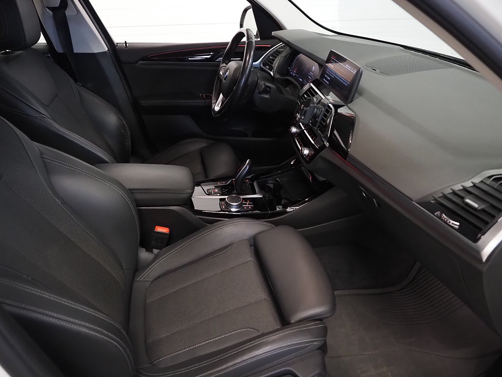 BMW X3 xDrive20d 190hk xLine | Navi | Värmare | Dragkrok |