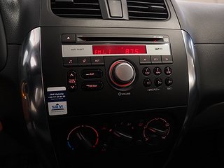 Halvkombi Suzuki SX4 18 av 19