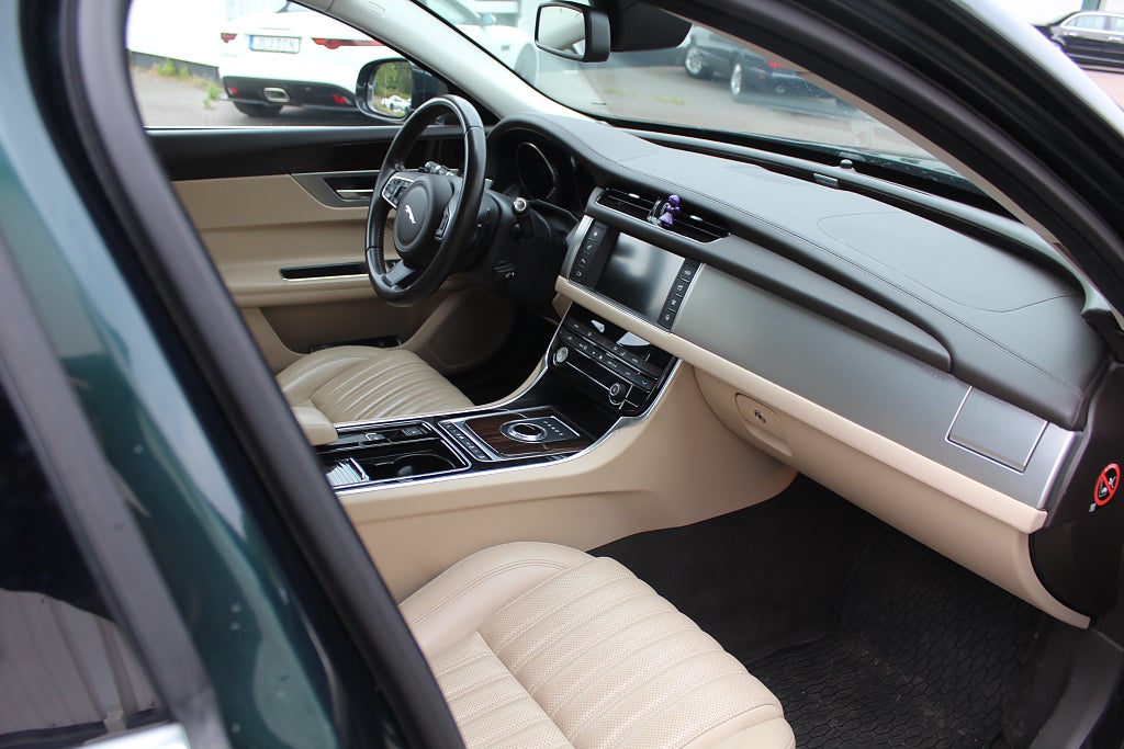 Jaguar XF 30d Automatic, 300hp, 2017