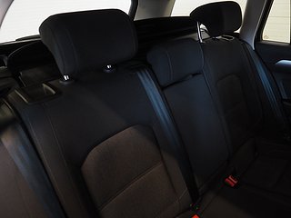 Kombi Volkswagen Passat 12 av 23