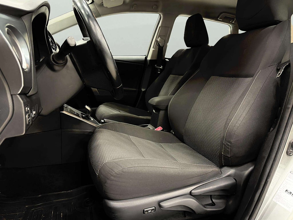 Toyota Auris Hybrid e-CVT Vinterhjul, Motor/Kupevärmare, Ledramp, Hemleverans - miniatyr 13