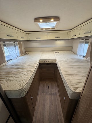 Husbil-integrerad Bürstner Aviano 690 Luftfjädring! Långbädd! Endast 6,99m! 11 av 20