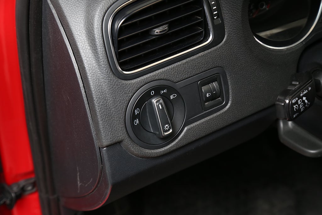 Volkswagen Polo 1,2 TSI 90hk R-Line 5D Motorvärmare