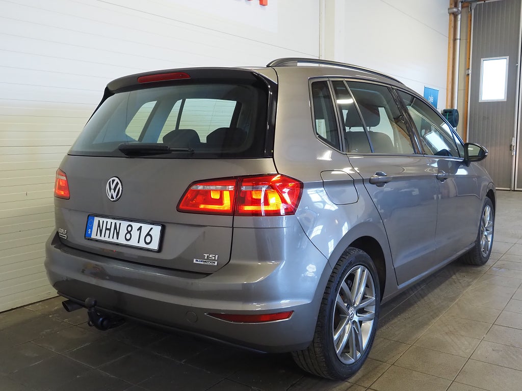 Volkswagen Golf Sportsvan 1.2 TSI 110hk Drag Kamera Låga mil! 2016