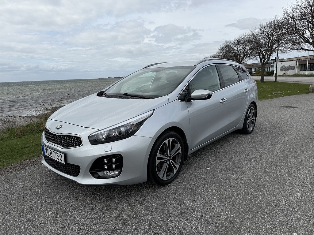 Kia Ceed Kombi 1.6 CRDi Aut GT Line Kamera Carplay Rattvärme