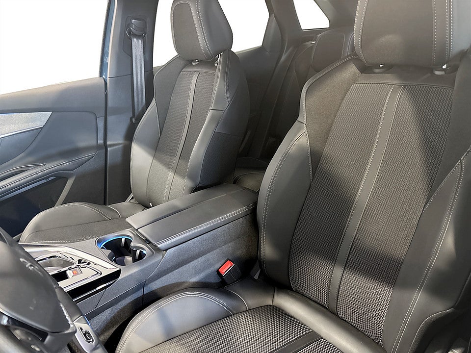 Bild på Peugeot 3008 GT 1.2 PT 130hk Aut B-KAMERA CARPLAY