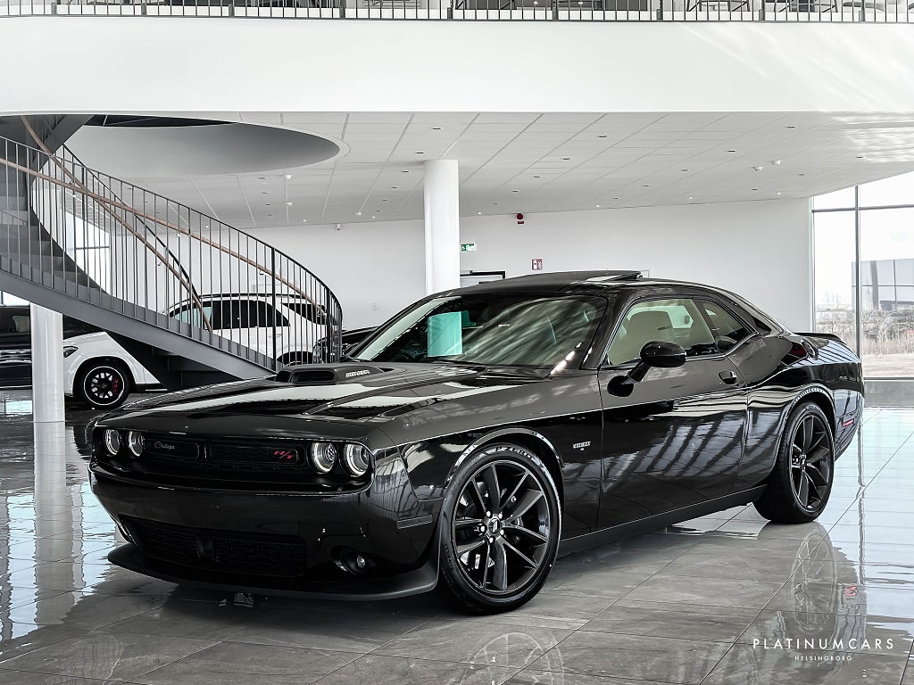 Dodge Challenger 5.7 V8 HEMI TorqueFlite Shaker 381hk / Sv.såld