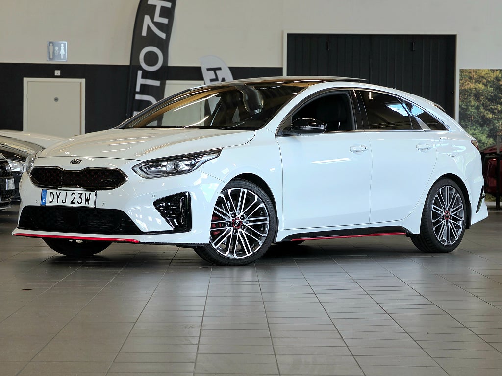 Kia ProCee'd GT 1.6 204 HK / Panorama / Drag / 1-ägare / KIA godkänd