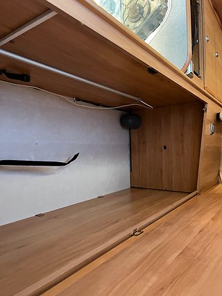 Husbil-halvintegrerad Adria Izola 687 SP 28 av 38
