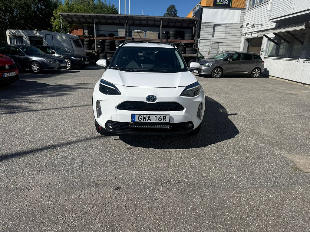 Toyota Yaris Cross Hybrid E-CVT ACTIVE AUT B-KAMERA CARPLAY V-HJUL MOMS