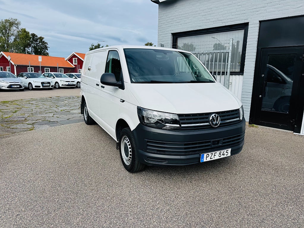 Volkswagen Transporter 2.0 TDI 102HK BMT PROLINE SKÅP / DRAG / VÄRMARE 