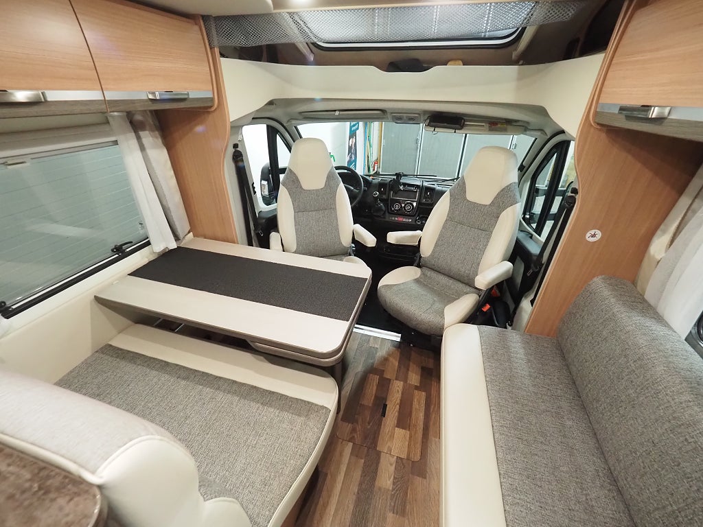 Knaus Sky Wave 650 MF | Taksäng | Markis | B-kamera | 3850kg 2015